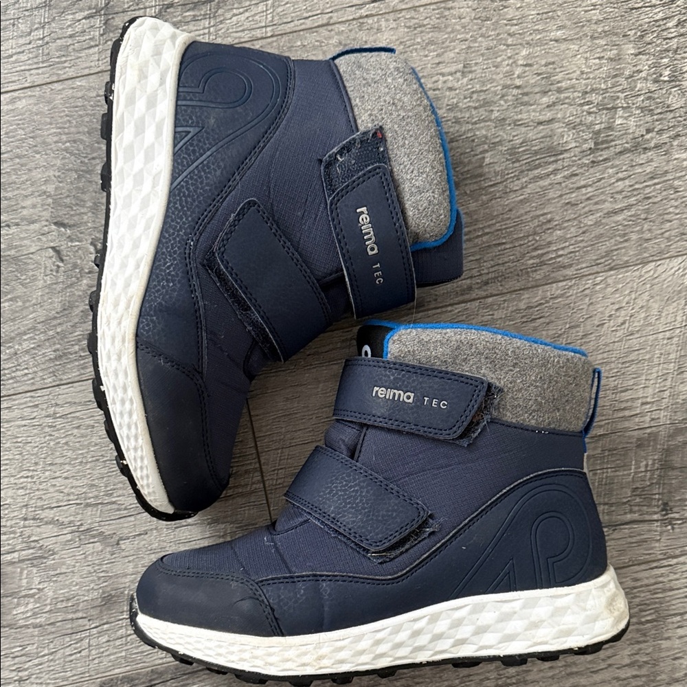 Reima Kids' Navy and Gray Winter Boots sz 2
